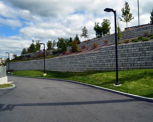 Tiered block retaining walls